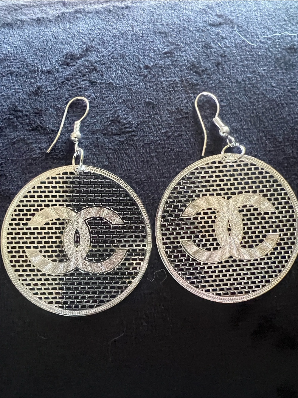 CHANEL Silver-Tone CC Mesh Drop Earrings